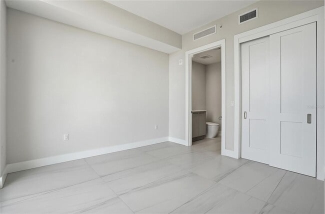 Building Photo - 275 1st Ave S