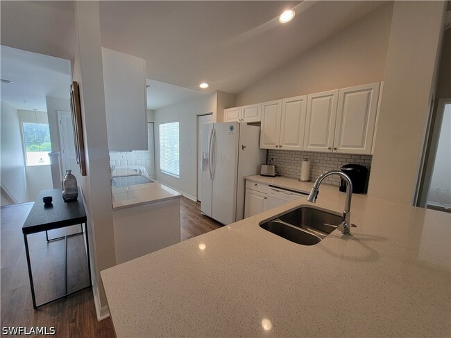 Building Photo - 4950 Deerfield Way