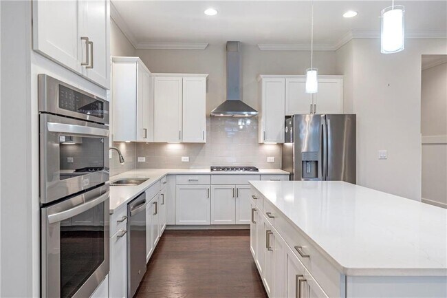 Building Photo - 3430 Steinbeck St