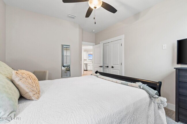 Building Photo - 4419 Conifer Ln