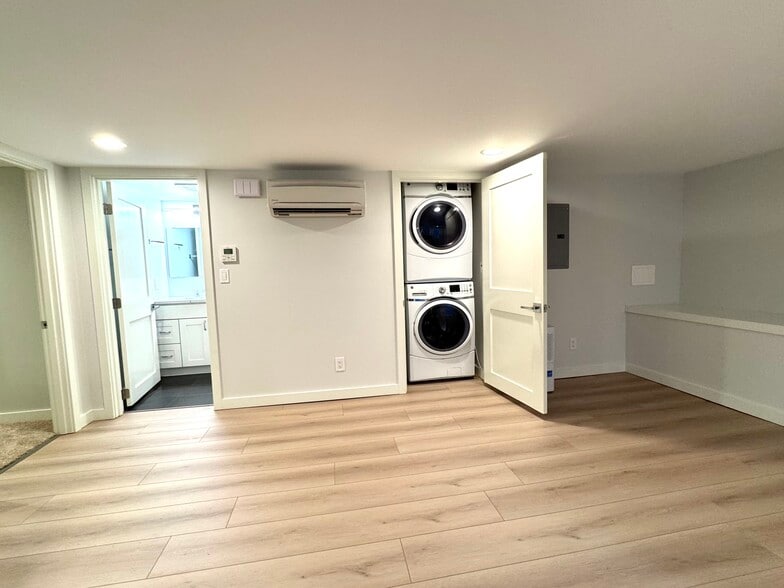 Building Photo - 7419 Keen Way N