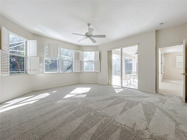 Building Photo - 4874 Sabal Lake Cir
