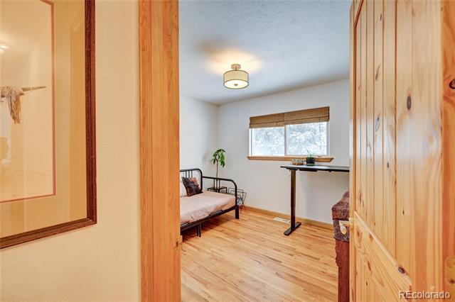 Building Photo - 502 Park Ln