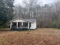 Building Photo - Spacious 3 Bedroom House in Rossville