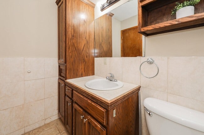 Building Photo - 2704 San Agustin Ave