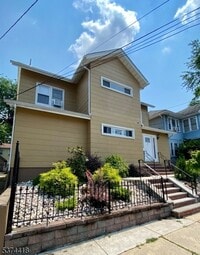 Building Photo - 30 Chestnut Ave