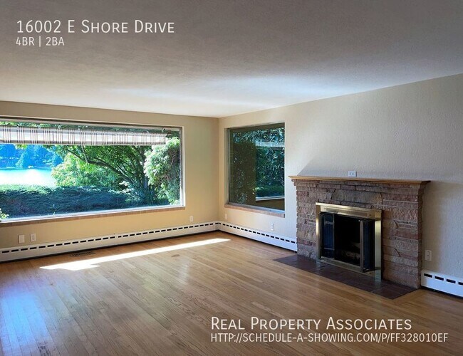 Building Photo - 3 bedrooms, 1 bathroom House on Martha Lak...