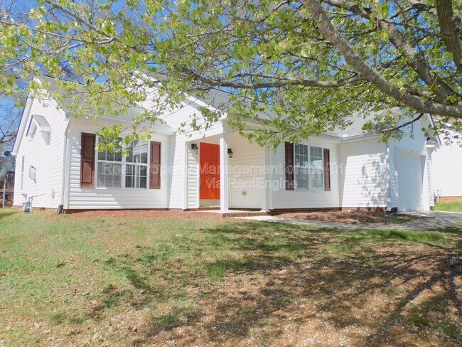 Building Photo - 1856 Oakhurst Park Ln