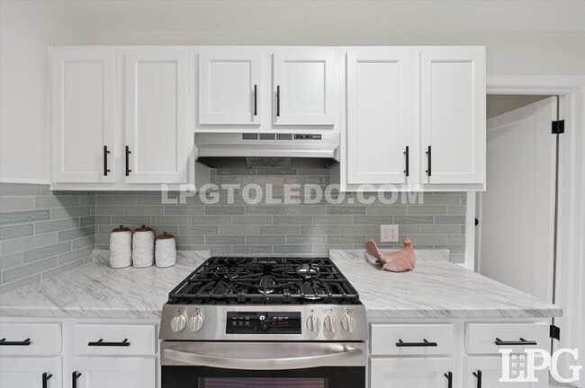 Building Photo - 2736 Northwood Ave