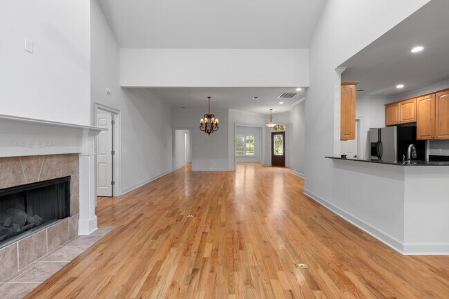 Building Photo - 2021 Hillbrook Cir