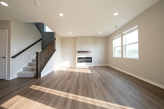 Building Photo - 15083 Athgoe Dr