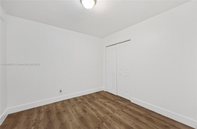 Building Photo - 500 NE 136th St