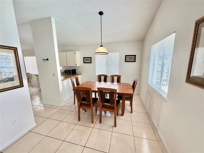 Building Photo - 4854 Kingston Cir