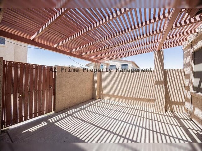 Building Photo - 5040 N 40th Ave