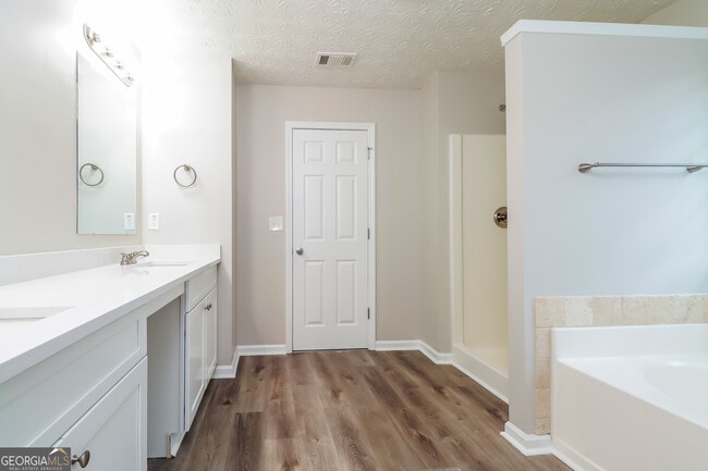 Building Photo - 1731 River Mill Trail NE