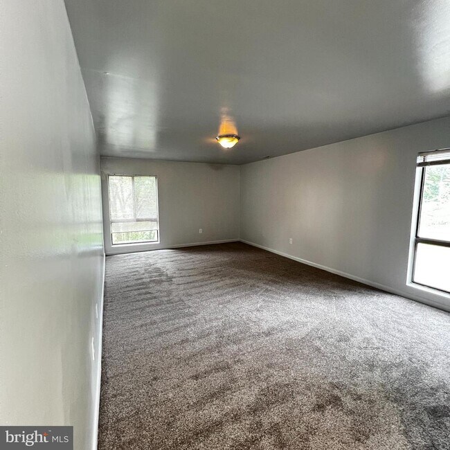 Building Photo - 13215 Dairymaid Dr