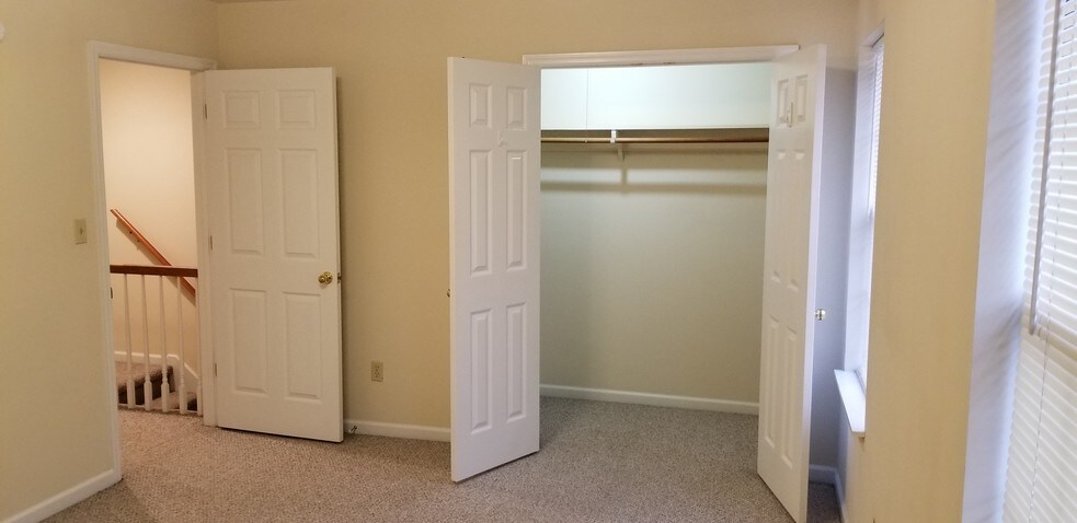 Building Photo - 140 Bright St