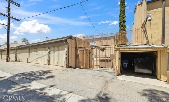 Building Photo - 17000 Burbank Blvd