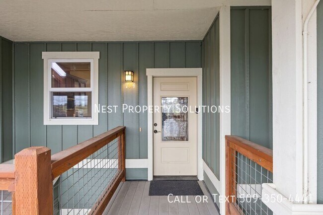 Building Photo - 6432 Melby Way NE