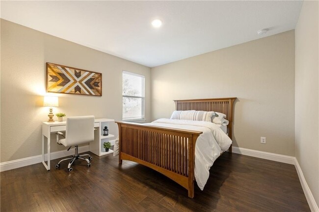 Building Photo - 1524 Uhland Dr
