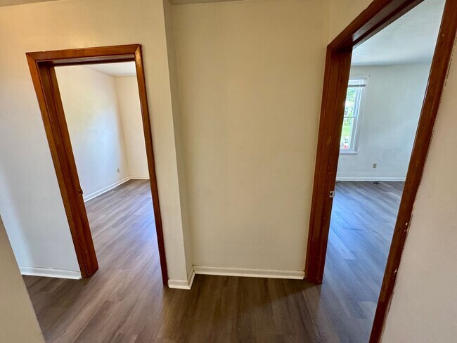 Building Photo - 212 N Highland Ave