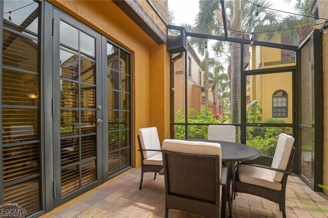 Building Photo - 11936 Izarra Way