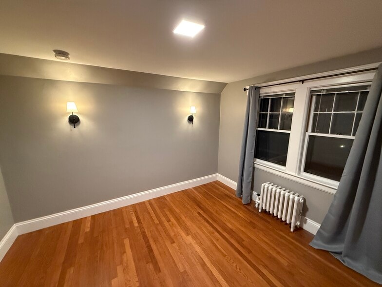 Building Photo - 26 Saint Elmo Rd