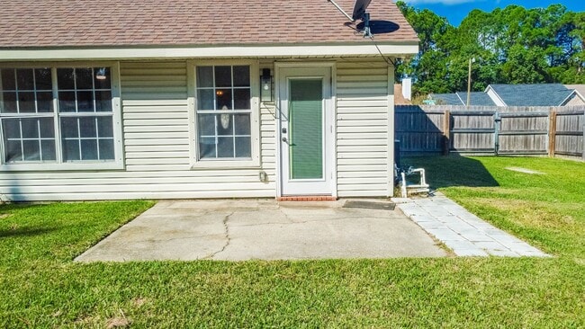 Building Photo - 1356 Sterling Point Dr