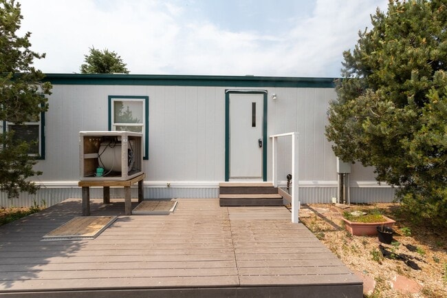 Building Photo - Charming Home on a Spacious Lot with No HOA!