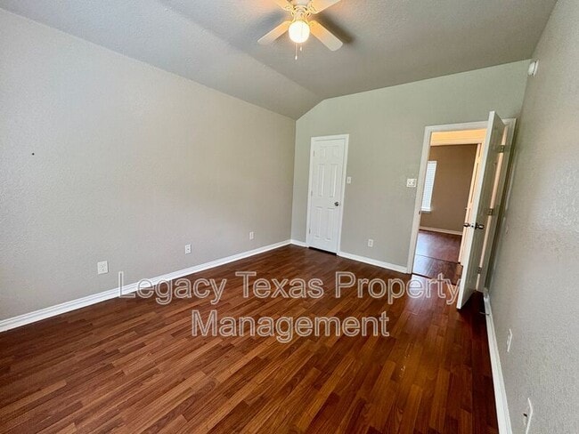 Building Photo - 1136 Alvarado St