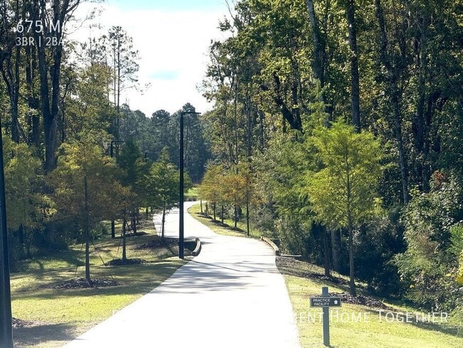 Building Photo - 675 Murphys Dr