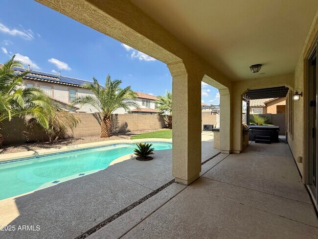 Building Photo - 22310 E Creekside Ct