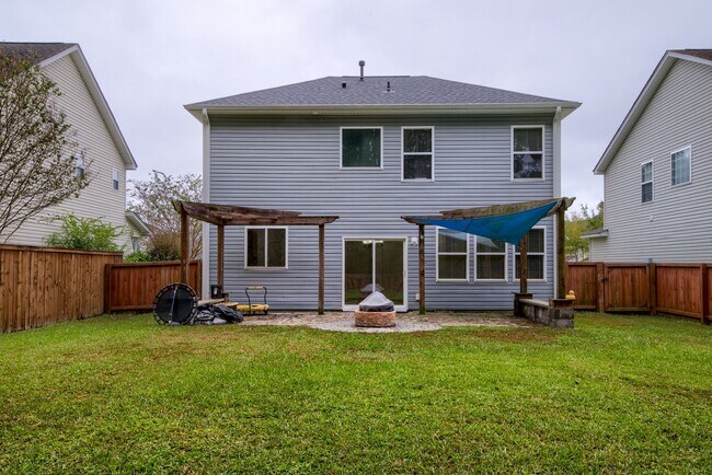 Building Photo - 208 Woodbrook Way