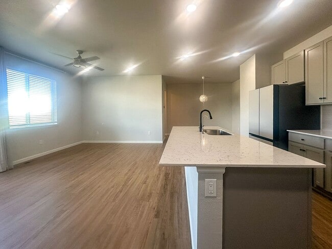 Building Photo - Alder Creek 3bd 2.5ba paired home for rent!