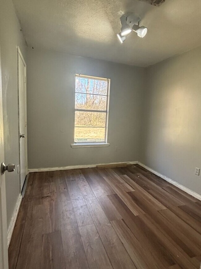 Building Photo - 6716 George Washington Dr