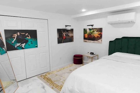 Building Photo - 24 Midwood St