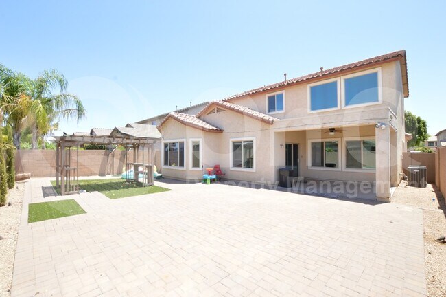 Building Photo - 10938 East Starkey Avenue