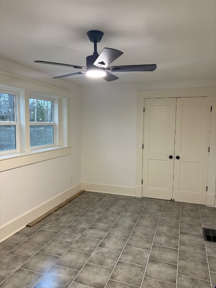 Building Photo - 1964 Young Ave