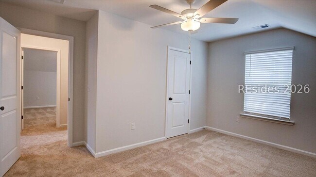 Building Photo - 179 Garden Row Dr N