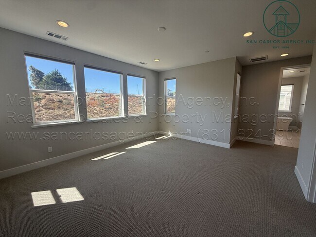 Building Photo - 266 Sandy Gulch Dr
