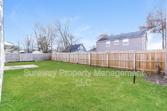 Building Photo - 40 Madestone Ln