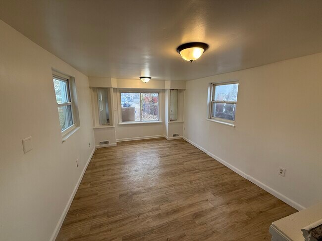 Building Photo - 7553 Orchard Ave