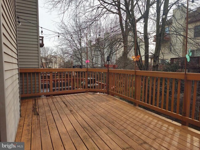 Building Photo - 6565 River Tweed Ln