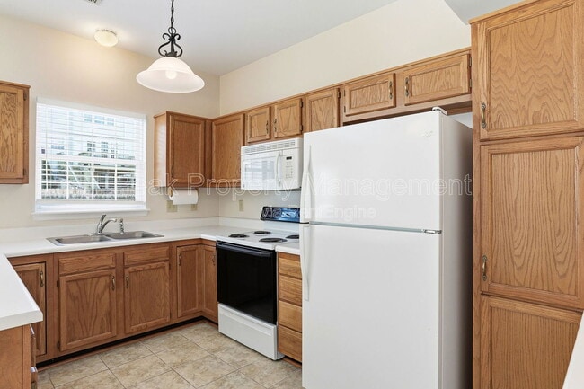 Building Photo - 2930 Queensland Dr