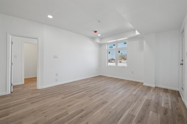 Building Photo - 4512-16 Lancaster Ave