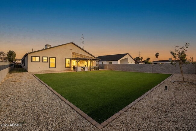 Building Photo - 3912 S Kyrene Rd