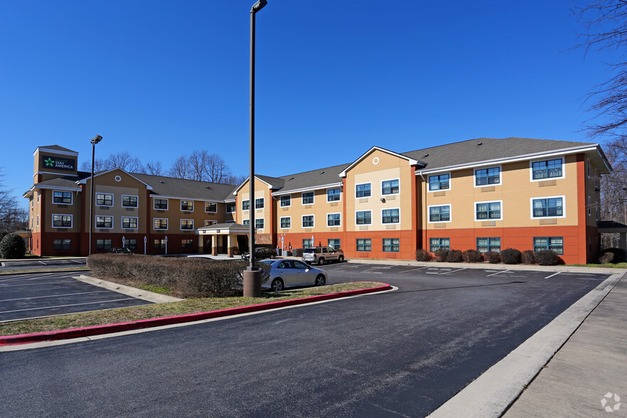 Building Photo - Furnished Studio - Landover