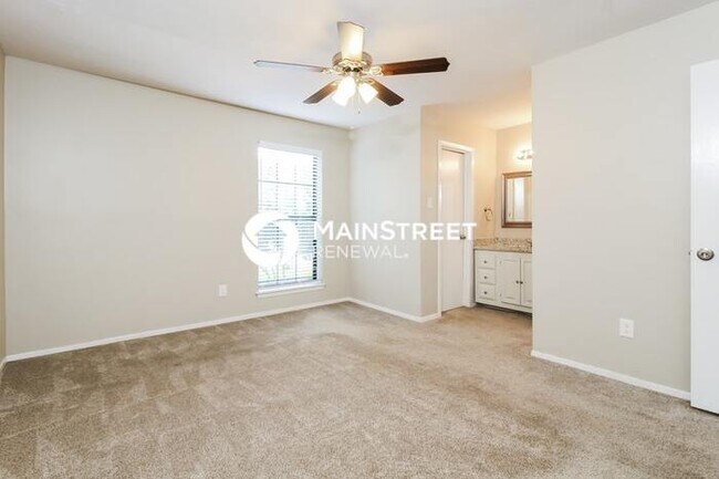 Building Photo - 3 Bedroom Pet-Friendly Home in North Richl...