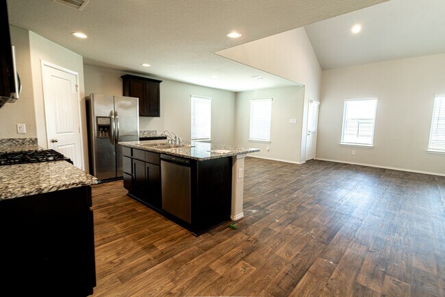 Building Photo - 1834 Brady Shores Dr