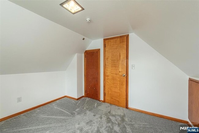 Building Photo - 343 Brinkerhoff Ave